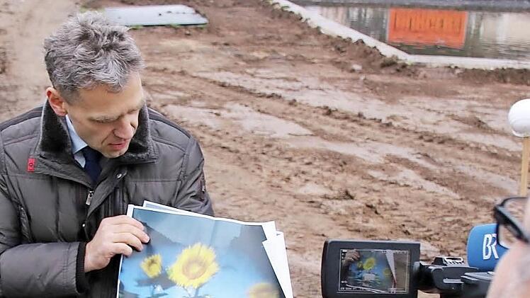 Thomas Hornung stellt die Gestaltung fürs Fernsehen vor.  Foto: Ruppert