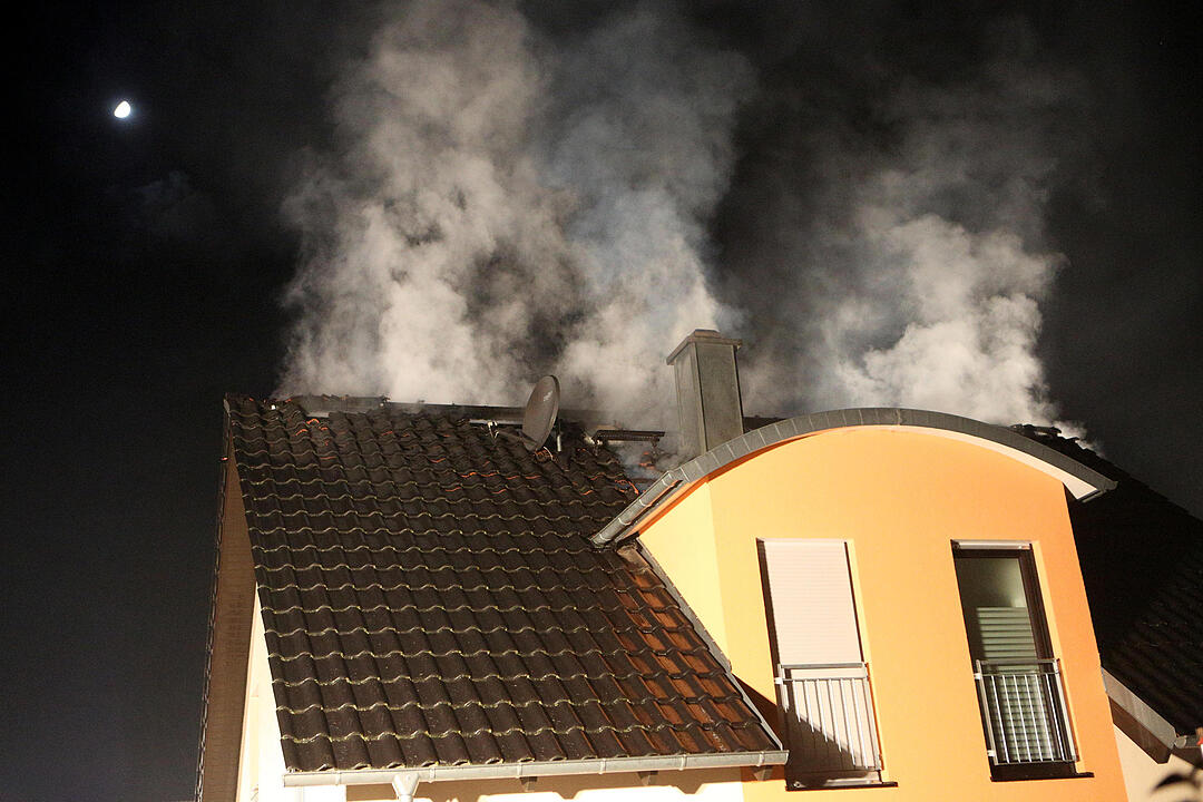 Pommersfelden (Landkreis Bamberg): Feuer zerstört Einfamilienhaus