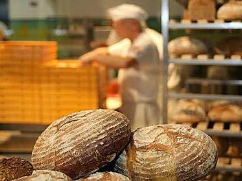 Die Gewerkschaft will sich von der Bäckerinnung nicht die Butter vom Brot nehmen lassen.  Foto: NGG