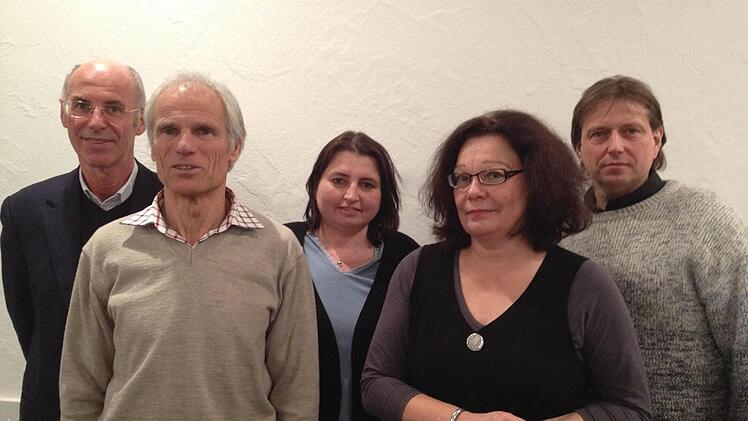 Die ersten fünf der Liste für die Stadtratswahl 2014 für die Gemeinschaft Grüne/Bürger für Umwelt/ödp: (von links) Klaus Werner, Richard Fix, Petra Winter, Jutta Wittmann und Frank Weber.  Foto: Klaus Werner