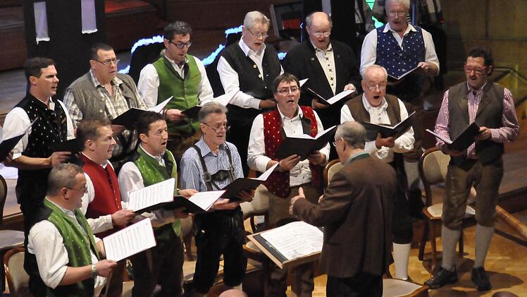 Ein wunderbarer Männerchor - die Waldberger Wirtshaussänger. Foto: Peter Klopf