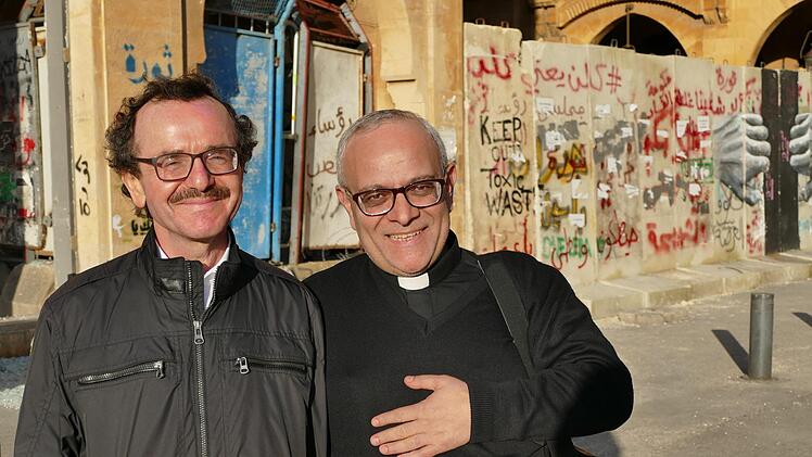 Pfarrer Walter Ries (l.) und sein libanesischer Freund aus Studienzeiten, Abdo Raad, im Februar 2020 in Beirut  Foto: Marion Krüger-Hundrup
