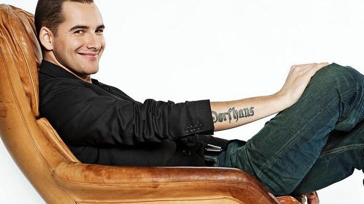 Michael Lane ist im Viertelfinale von The Voice of Germany eine Sensation gelungen: Er hat das Duell gegen Gil Ofarim gewonnen. Im Halbfinale geht es nun gegen die Sängerin Freaky T. Foto: Universal Music / Michael Zargarinejad