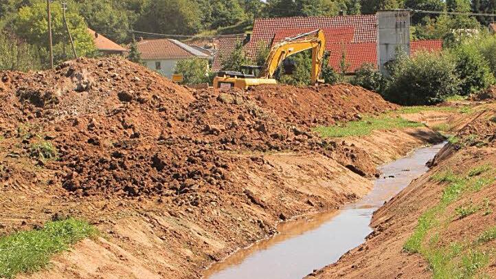 Blick auf die Lauterverlegung in Richtung Lußberg Foto: Günther Geiling