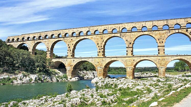 Das Aquädukt Pont du Gard ist ein architektonisches Meisterwerk der Antike.