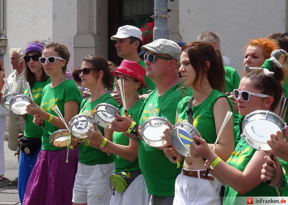 c_2016-07-10_Samba-Umzug02