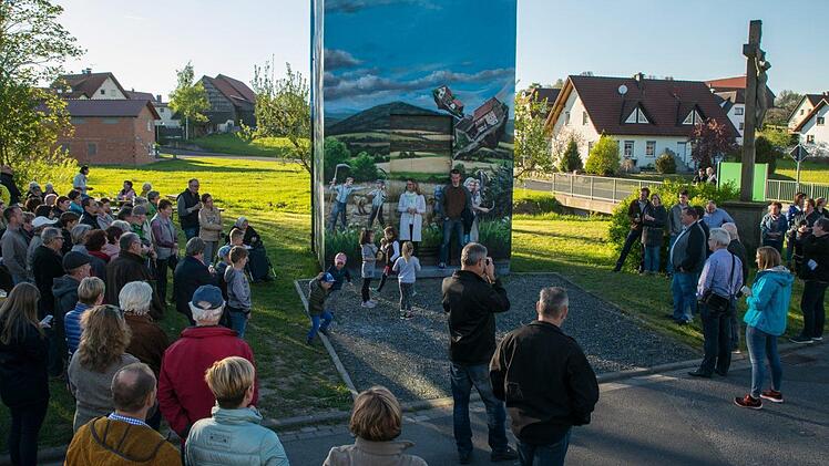 Künstlerische Gestaltung des Trafo-Häuschens in Schönderling.  Foto: Jürgen Hüfner