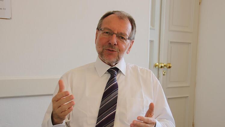Dr. Peter Witterauf war seit 2004 Hauptgeschäftsführer der CSU-nahen Hanns-Seidel-Stiftung. 2017 wurde sein Titel in Generalsekretär geändert, der Zuständigkeitsbereich blieb derselbe.Matthias Einwag