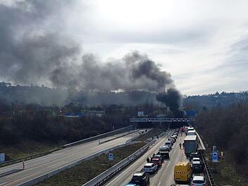 Rauchs&auml;ule &uuml;ber dem Engelbergtunnel