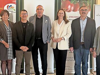 Bei der Allianzversammlung der ILE Allianz Kissinger Bogen standen Neuwahlen, R&uuml;ckblick und Verabschiedungen im Mittelpunkt. Unser Bild zeigt von links: Alexandra Metz, Stephanie Kunder, Sylvia Metz, Matthias H&uuml;ttl, Andreas Sandwall, Sabrina Sch&auml;...