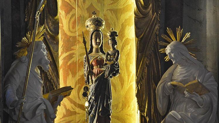 Das Gnadenbild der Madonna zu Fridritt dürfte um 1360 entstanden sein. Schon vor dem Dreißigjährigen Krieg gab es Wallfahrten. Das führte dazu, dass zwischen 1734 und 1740 die große Barockkirche gebaut wurde. Das Gnadenbild befindet sich heute in einem Seitenaltar. Foto: Friedrich