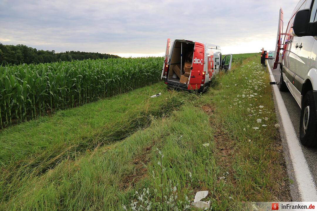Transporter schleudert über BA1 bei Scheßlitz