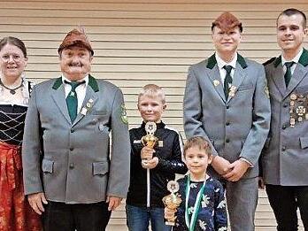 Bruder Tuck Heike Kohlhepp, Robin Hood Erwin Hahn, Bruder Tuck Fabian J&uuml;rgen, Little John Finn Kippes, Jugend-Robin Hood Maximilian F&uuml;rst, 1. Sportleiter Marco Leitschuh.