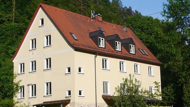 Die Sachsenmühle  bietet im Sommer viel Freizeitvergnügen - bis hin zum Bad in der Wiesent, die gleich nebenan vorbeifließt Foto: Reinhard Löwisch