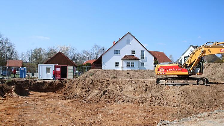 Spatenstich für 2 Mehrfamilienwohnhäuser in Mainleus. Foto: Jürgen Gärtner