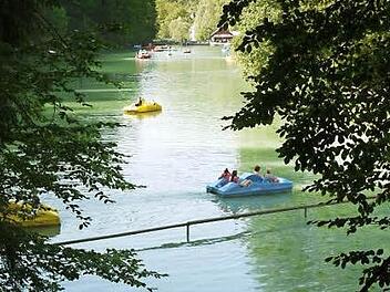 KZ-Häftlinge haben die Staumauer des Schöngrundsees gebaut.  Fotos: Pauline Lindner