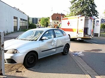 Ein schwerer Unfall hat sich am Sonntagabend in Altenkunstadt ereignet. Foto: Tobias Kindermann