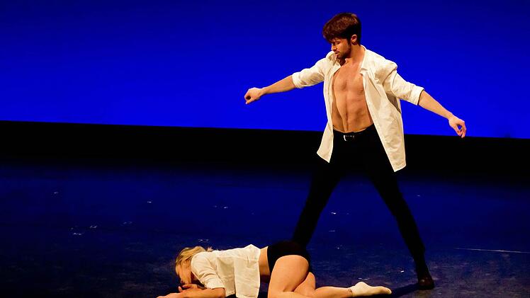 Impressionen vom Tanztheaterabend in der Coburger ReithalleFoto: Jochen Berger