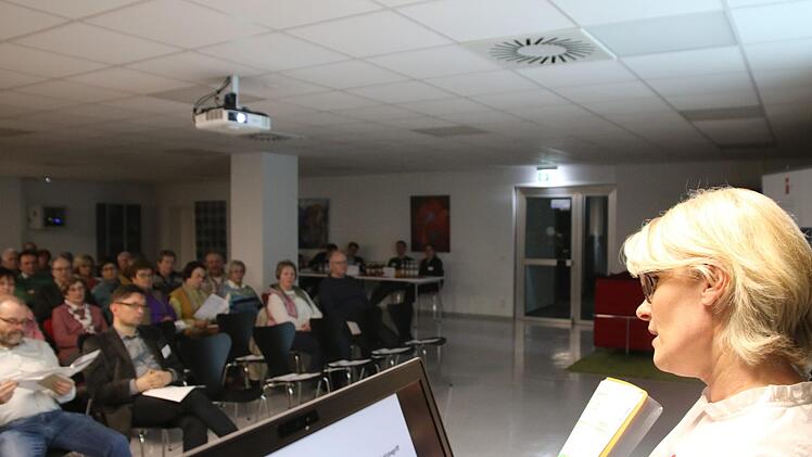 Sabine Streng bei ihrem Vortrag. Foto: Jürgen Gärtner