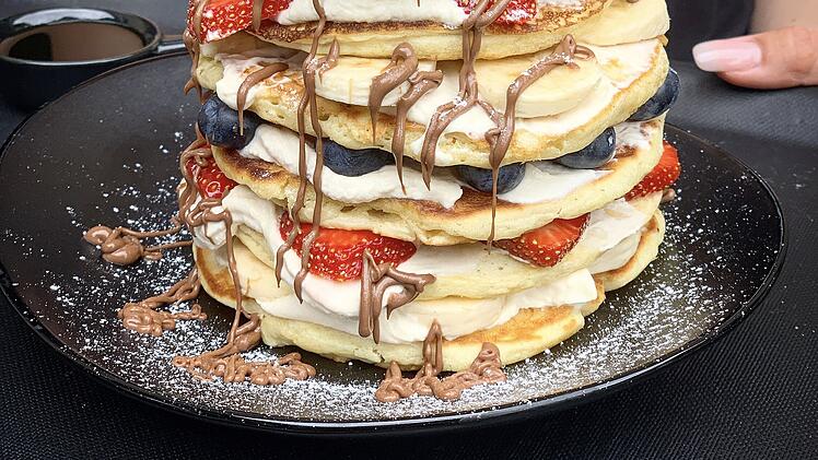 Der vegetarische Amazing Pancake Tower im Basecoffee.