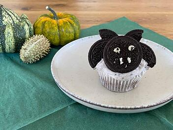 Halloween_Muffin_Fledermaus_einzeln.jpg