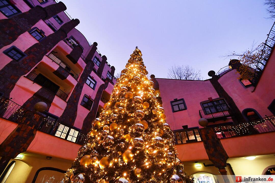 Weihnachtsmarkt "Florsokerhof" am Hundertwasserhaus