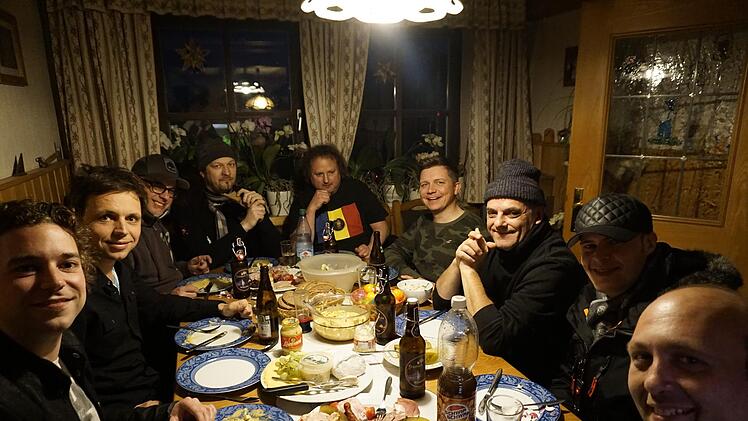 Gemeinsames Abendessen bei der Familie Schubert