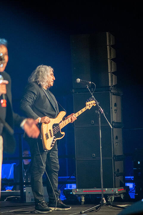 Ricchi e Poveri, Gemelli Diversi, Pino Barone Band, u.v.m.
