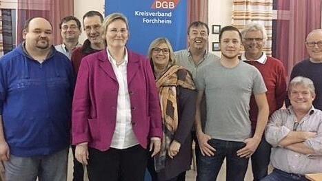 Der neue Kreisvorstand mit Torsten Okrent, Hartmut Demele, Andreas Hartmann, Christa Gerdes, Marlene Roppelt, Klaus Obst, Andreas Betz, Waldemar Kaiser, Peter Knust und Gottfried Schneider Foto: privat