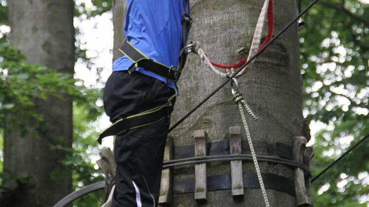 Sich richtig sichern, ist das A und O beim Klettern. Foto: Gerda Völk