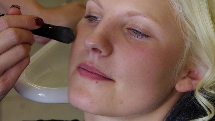 Friseurtermin für das Kronacher Christkind. Foto: Marco Meißner