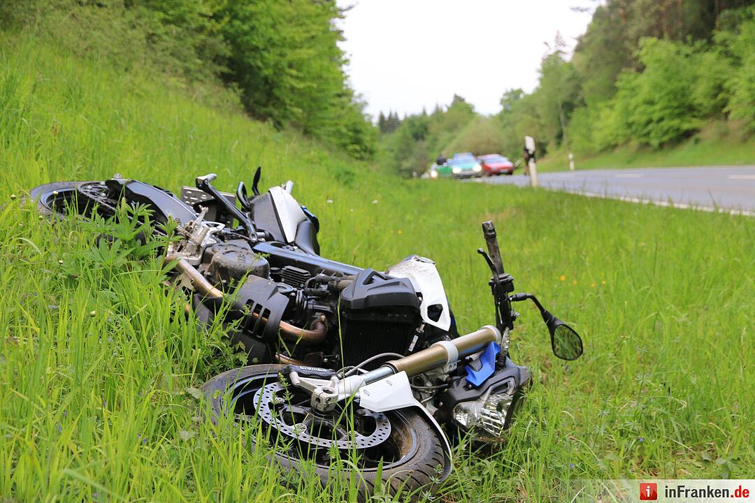 Unfall zwischen Bamberg und Pödeldorf: Motorradfahrer verletzt