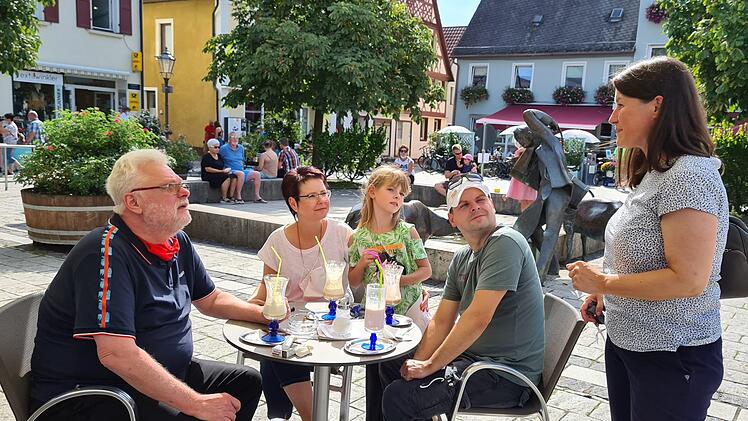 Emily Koch feiert ihren neunten Geburtstag - und bekam einen besonderen Gruß von der Bürgermeisterin. Foto: Carmen Schwind