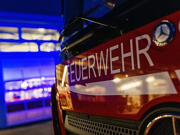 Bamberg: verzweifelte Mutter ruft Feuerwehr in Gaustadt - Einsatzkräfte befreien Kleinkind