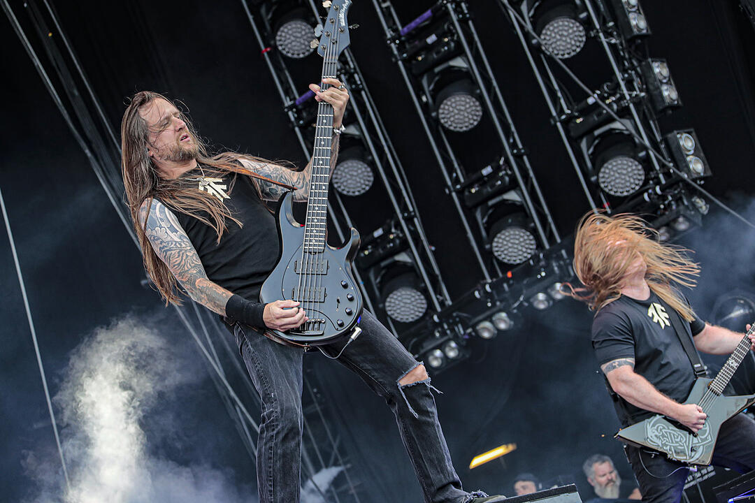 Amon Amarth bei Rock im Park 2019: Ganz viel Metal und Feuer bringt die Fans zum Durchdrehen