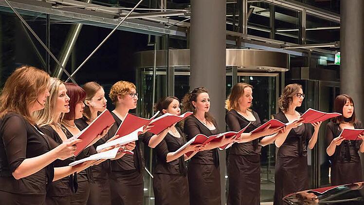 Impressionen vom Chorkonzert des Landestheaters.Foto: Albert Höchstädter