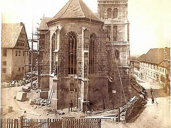 Die stattliche Marienkirche am Marktplatz in Königsberg - auf dem Bild beim Umbau um 1900 - feiert am Wochenende Kirchweih.  Foto: Archiv/sn