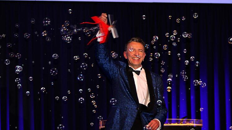 "Seifenblasen für alle" in der Bellowski-Seifenblasshow.