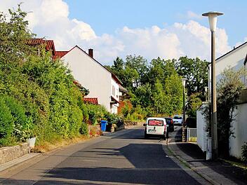 Die Simon-Breu-Straße ist eine relativ ruhige Wohnstraße auf der Zent. Sie  ist nach einem berühmten Komponisten, der mit Münnerstadt allerdings nichts  zu tun hat, benannt. Fotos: Dieter Britz