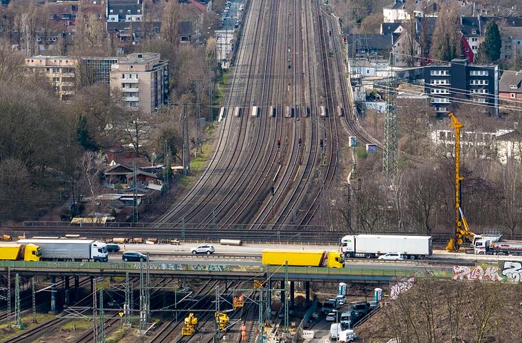 Bahnsperrung in Duisburg: Folgen weit über Region hinaus