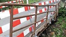 Die Krebsbachbrücke in Schney ist in einem schlechten Zustand und soll deshalb einem Neubau weichen.  Foto: Gerda Völk