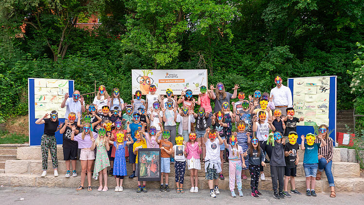 Coburg: Wie stellen sich Grundsch&uuml;ler Drachen vor? Werke einer Malaktion ausgestellt