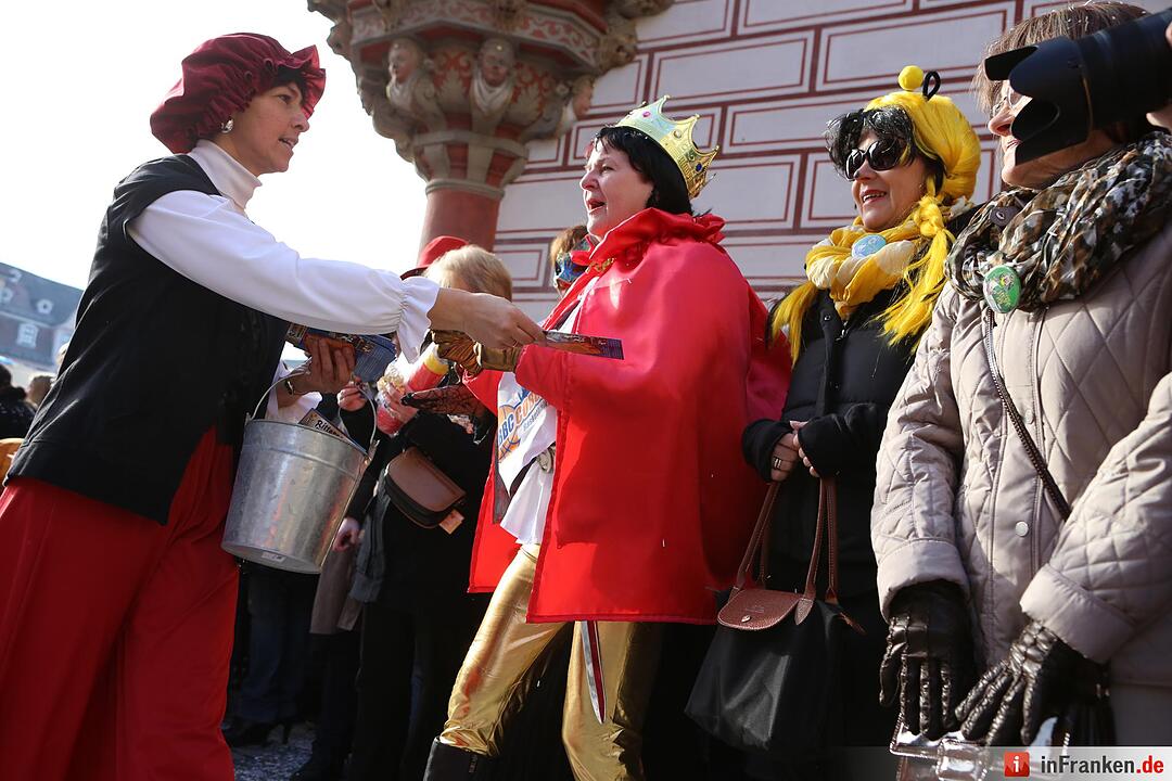 Gaudiwurm: Narren feiern in Coburg