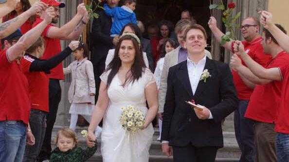 Martin und Marija Reinhard nach der Trauung mit Sohn Luka. Foto: Anton Then