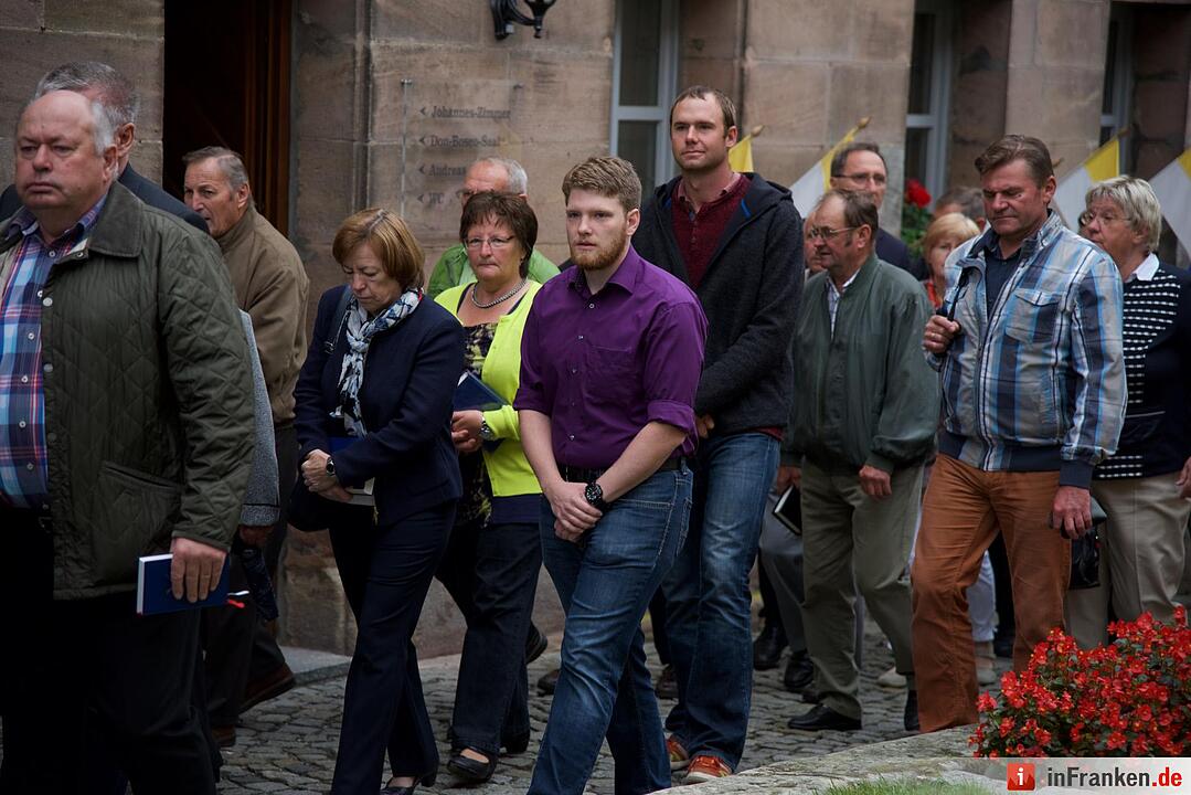Nach einjähriger Kirchensanierung: Hannberg feiert die Wiedereröffnung der Wehrkirche der Pfarrei Geburt Mariens Hannberg