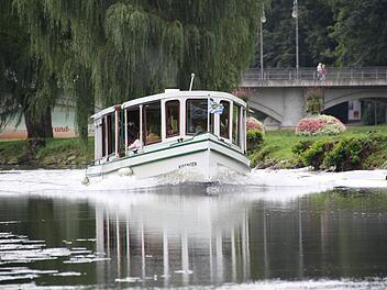 Seit 140 Jahren gibt es die Saale-Schifffahrt. Mit dem Dampferle geht es seitdem vom Kurgarten zur Unteren Saline. Foto: Ralf Ruppert