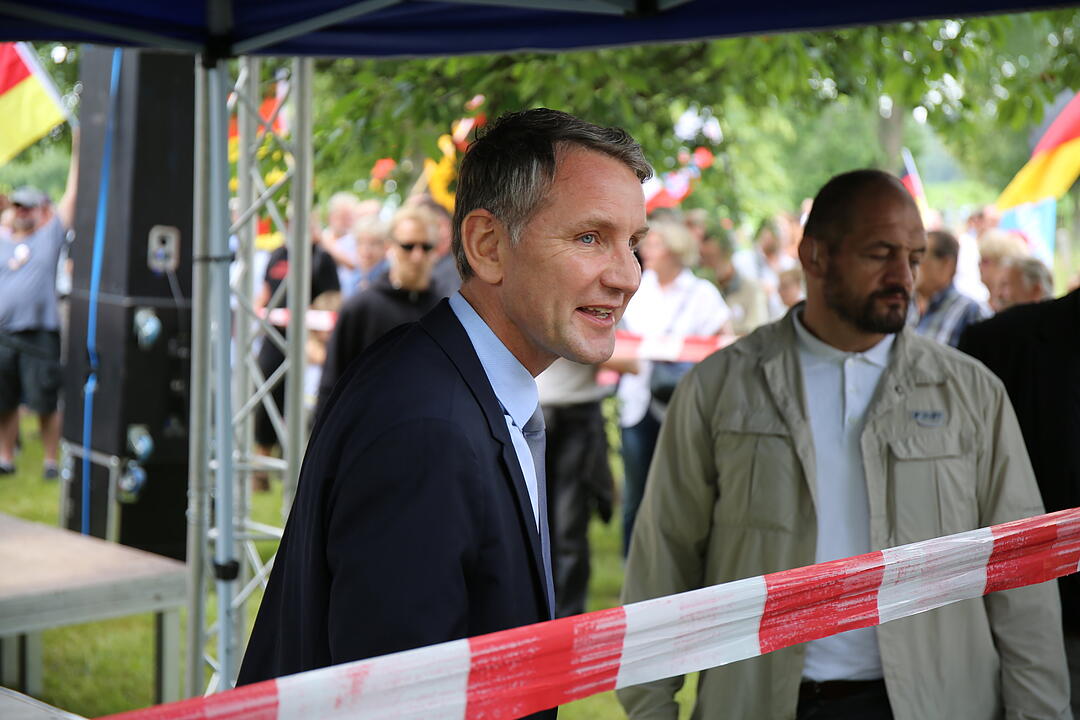 Höcke demonstriert in Mödlareuth im Landkreis Hof