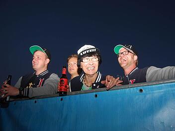 Beim Headliner "Emil Bulls" brachen im Publikum alle Dämme. Das Festival war gut besucht und die Bands waren heiß begehrt. Fotos: Nicole Oppelt