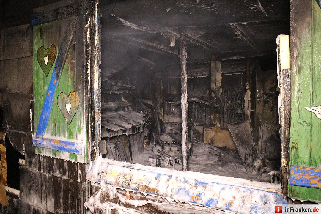 Zwei Gartenhäuser brennen in Bayreuth nieder