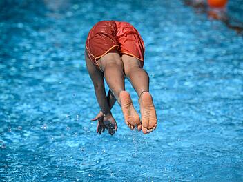 Freibad lässt Badegäste in Badekleidung nicht mehr rein